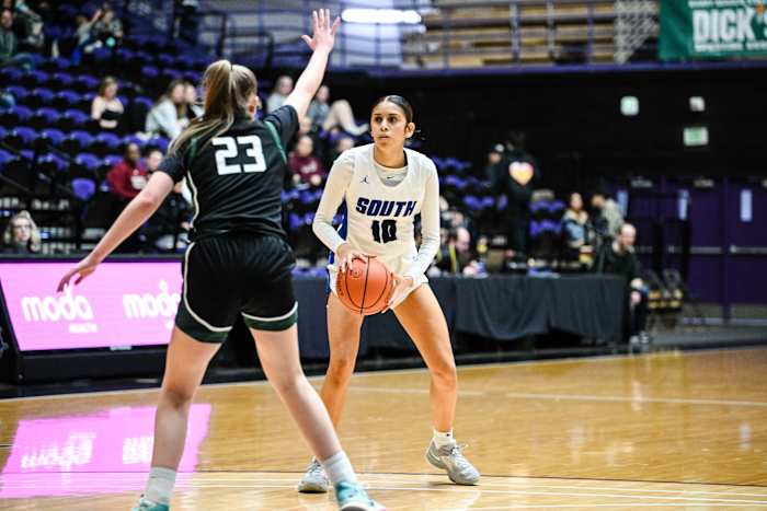 South Medford West Salem 6A Oregon girls basketball quarterfinal Naji Saker -12